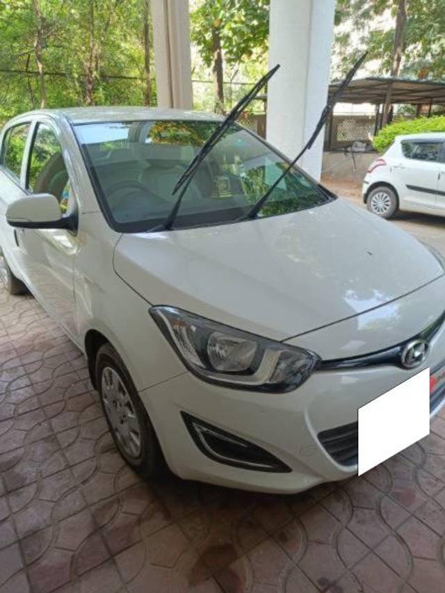 https://images10.gaadi.com/usedcar_image/4152697/original/processed_8cc1b209-dca1-49ce-8abd-9f4324c5d101.jpg?imwidth=6400