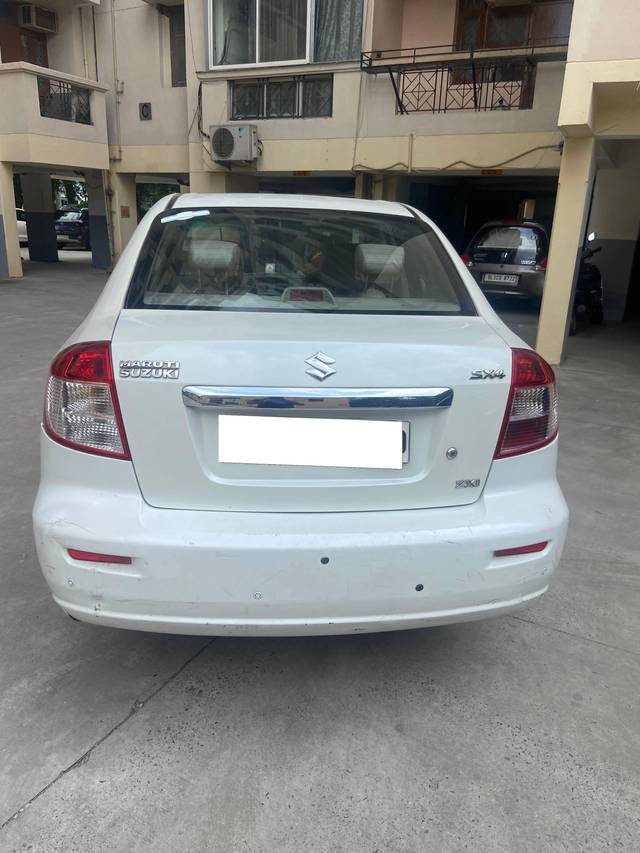 https://images10.gaadi.com/usedcar_image/4152717/original/processed_7f7f7427-06c5-4140-8e13-26d3fcd82414.jpeg?imwidth=6401