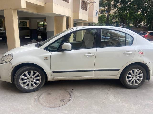 https://images10.gaadi.com/usedcar_image/4152717/original/processed_c2478d15-5655-4776-bd49-4e4864404edb.jpeg?imwidth=6402