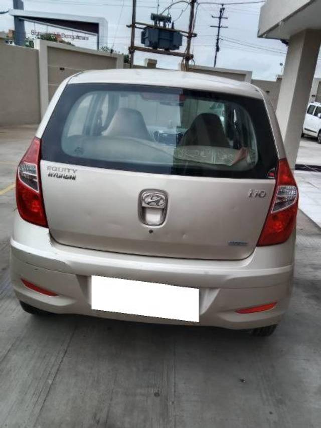 https://images10.gaadi.com/usedcar_image/4152807/original/processed_2559734d-f4cd-41da-8dcd-b8864c0da193.jpg?imwidth=6400