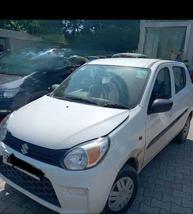 https://images10.gaadi.com/usedcar_image/4152899/original/processed_3c2452c7-f970-40e2-ba50-996f5394685e.jpg?imwidth=6400