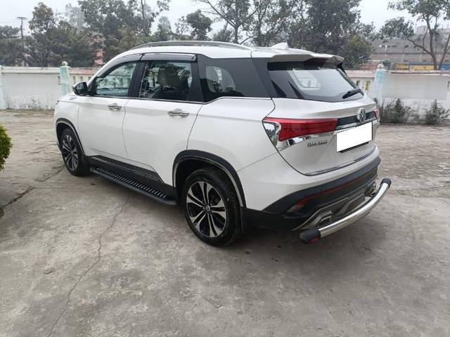 https://images10.gaadi.com/usedcar_image/4152929/original/processed_f22a81be-c7fe-48a6-849d-f81ed6f7e92b.jpg?imwidth=6402