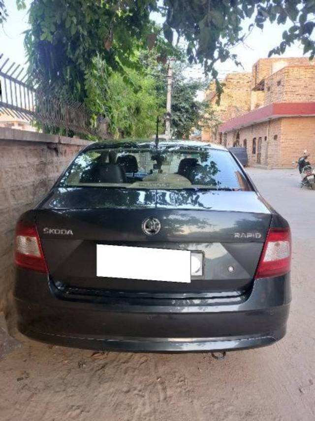 https://images10.gaadi.com/usedcar_image/4153094/original/processed_e843c4f1-1a67-4f29-8dae-09b39b0a99c9.jpg?imwidth=6402