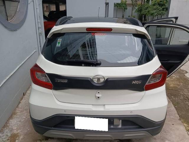 https://images10.gaadi.com/usedcar_image/4153171/original/processed_e7d235d5-6d3f-4fc5-8fee-a0c8efd43a88.jpg?imwidth=6401