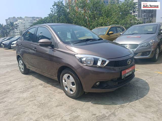 https://images10.gaadi.com/usedcar_image/4153249/original/5c967f7ff7a7bc103685cc1da813e24e.jpg?imwidth=6400