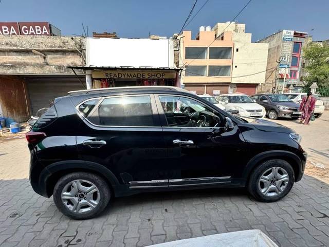 https://images10.gaadi.com/usedcar_image/4153319/original/processed_37d133c7-eeb8-4fe9-adf5-e8bc3974200e.jpg?imwidth=6401