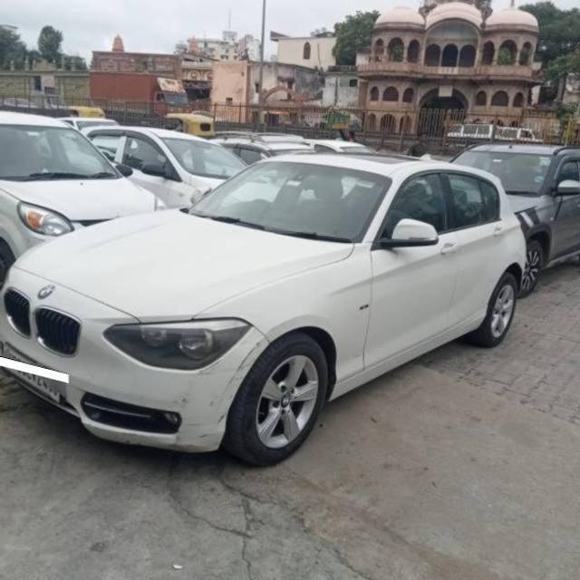 https://images10.gaadi.com/usedcar_image/4153342/original/processed_7b386eea-46d8-4a14-9dd0-1c3274960a74.jpeg?imwidth=6401