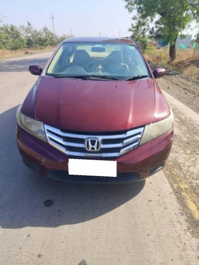 https://images10.gaadi.com/usedcar_image/4153436/original/processed_c00d7cdc-9dde-49d7-8826-19375699ab05.jpg?imwidth=6400