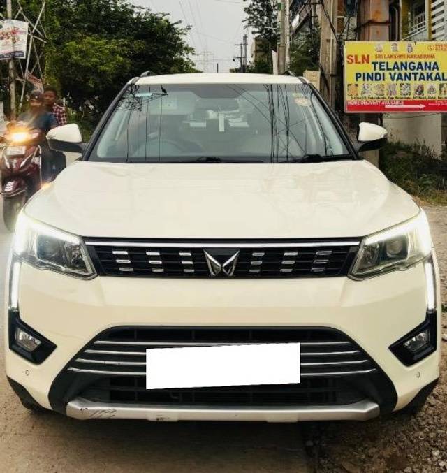 https://images10.gaadi.com/usedcar_image/4153447/original/processed_acc8e636-3220-4685-8b56-a6ad349eba7f.jpeg?imwidth=6400