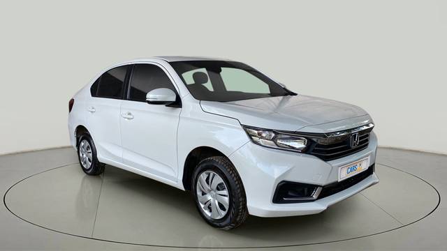 https://images10.gaadi.com/usedcar_image/4153702/original/92524cbc4f337e96669677b10cc4a396.jpg?imwidth=6400