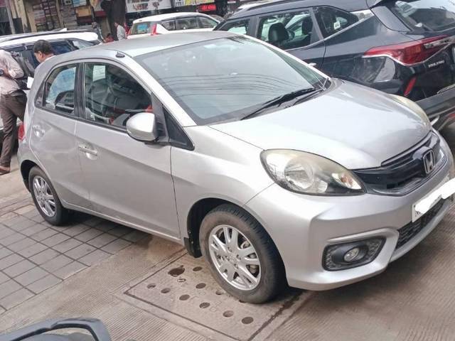 https://images10.gaadi.com/usedcar_image/4153753/original/processed_5defca1f-b338-480e-8f88-ef1d56c28bbf.jpeg?imwidth=6400