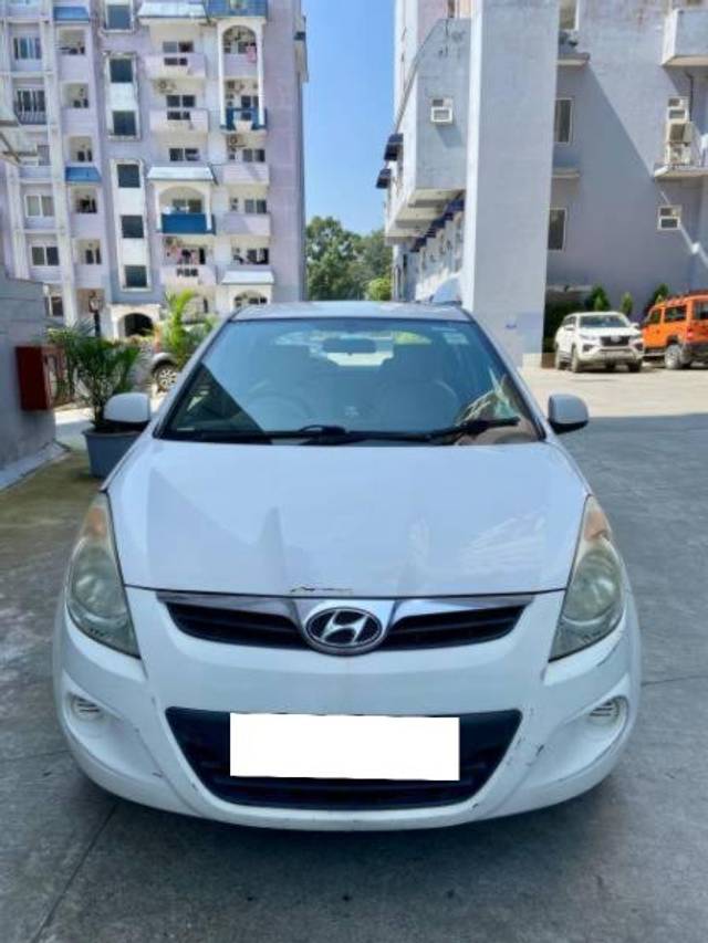 https://images10.gaadi.com/usedcar_image/4153784/original/processed_321abae2-5ea1-4f4e-9d4b-d214dc1eb207.jpeg?imwidth=6400