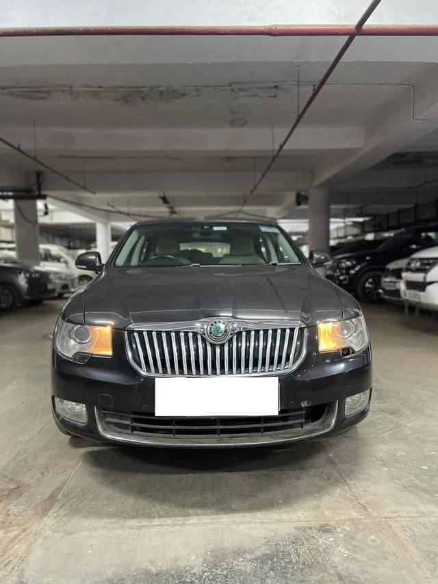 https://images10.gaadi.com/usedcar_image/4153816/original/processed_2d3b2a83dcd9d27610375329da7ce6ae.jpg?imwidth=6402