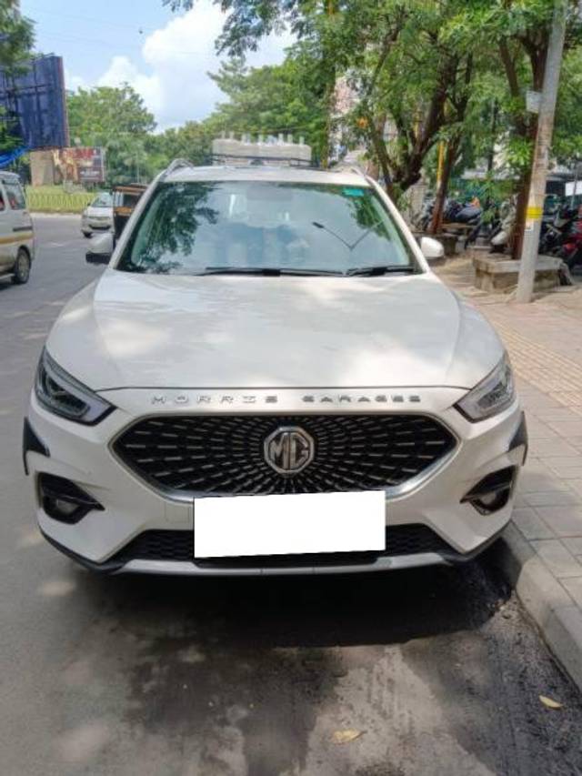 https://images10.gaadi.com/usedcar_image/4153841/original/processed_8d1417a0-4a44-4f84-a317-b69305fc6ddb.jpg?imwidth=6400