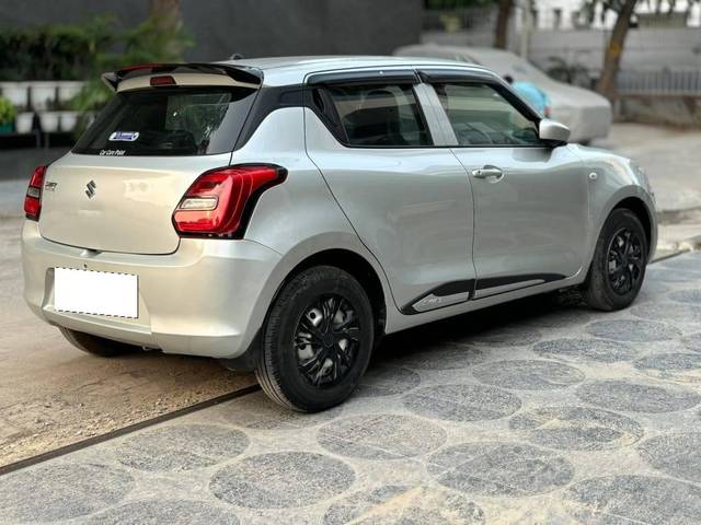 https://images10.gaadi.com/usedcar_image/4153879/original/processed_6e81c5c6810f223fd14104d4d52066d7.jpg?imwidth=6401