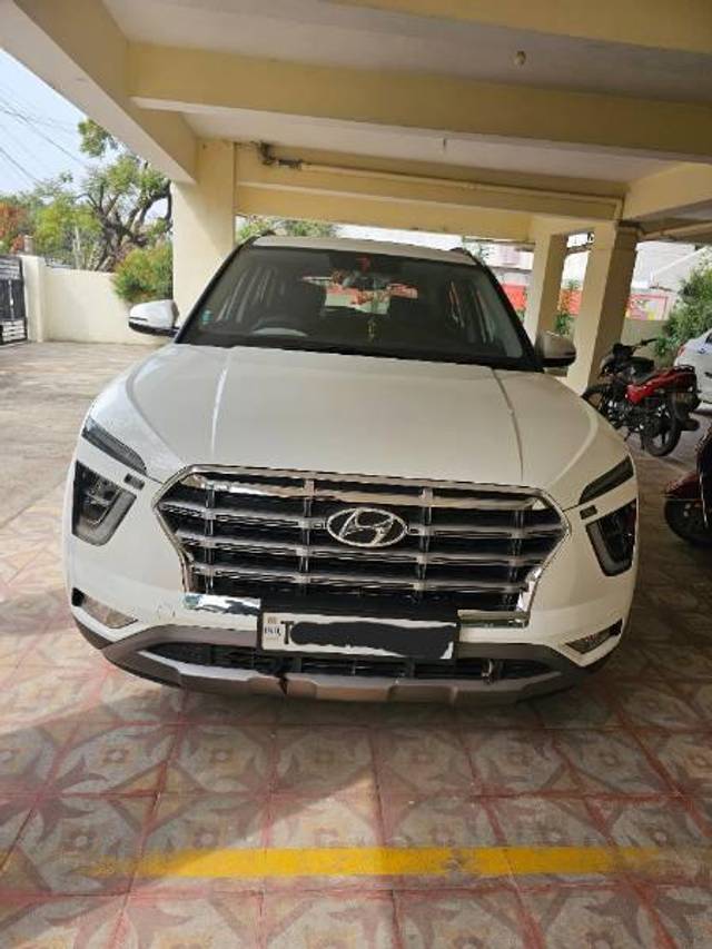 https://images10.gaadi.com/usedcar_image/4153885/original/processed_e4ab459a-5762-4582-bf83-557a68da7f84.jpg?imwidth=6402