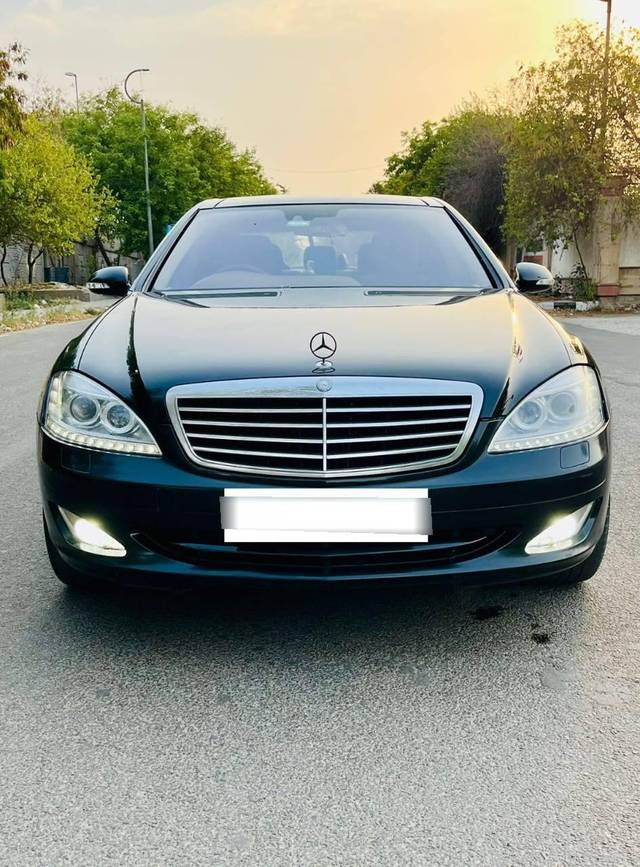 https://images10.gaadi.com/usedcar_image/4153906/original/processed_999454ba569cdd887d396ddf4c012483.jpg?imwidth=6400