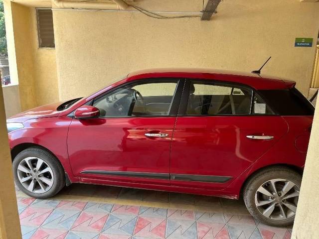 https://images10.gaadi.com/usedcar_image/4153925/original/processed_295e0f25-6705-4bcc-9848-ab041cc4d39a.jpg?imwidth=6400