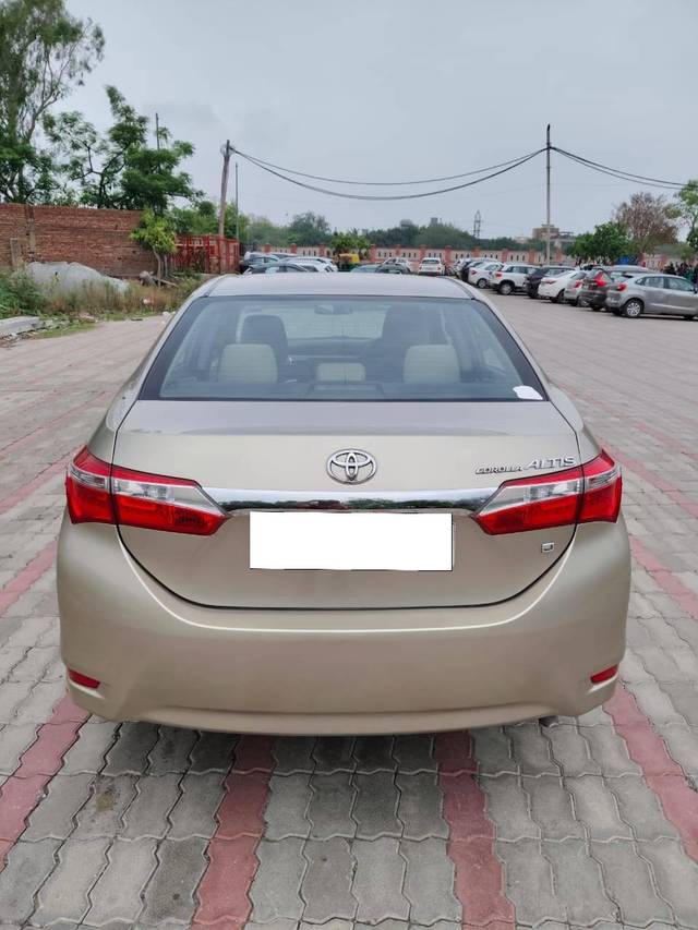 https://images10.gaadi.com/usedcar_image/4153995/original/processed_57b0e83c6452de074d96a2e5d7e95662.jpg?imwidth=6401