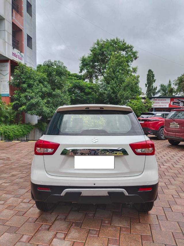 https://images10.gaadi.com/usedcar_image/4154040/original/processed_13b701a19327243ab24c7b3a741095f9.jpg?imwidth=6402