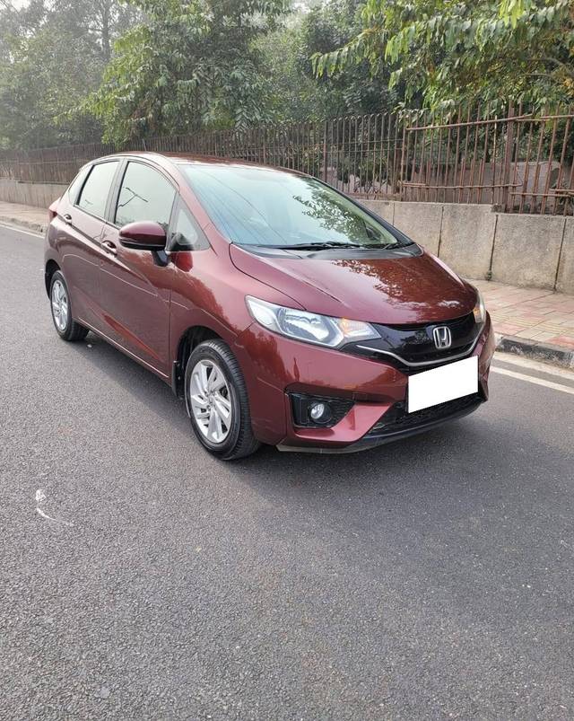 https://images10.gaadi.com/usedcar_image/4154095/original/processed_afad46a2137d39ad4b031db43c7ad098.jpg?imwidth=6400