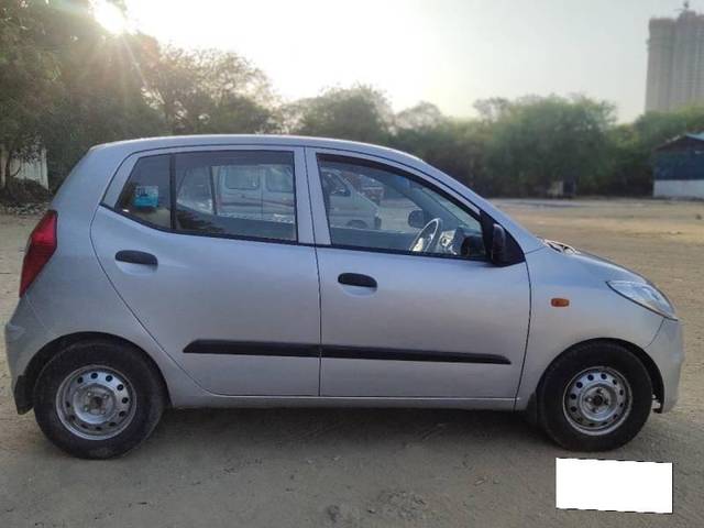 https://images10.gaadi.com/usedcar_image/4154256/original/processed_b3de67e28016c75142857756893ef2f4.jpeg?imwidth=6401