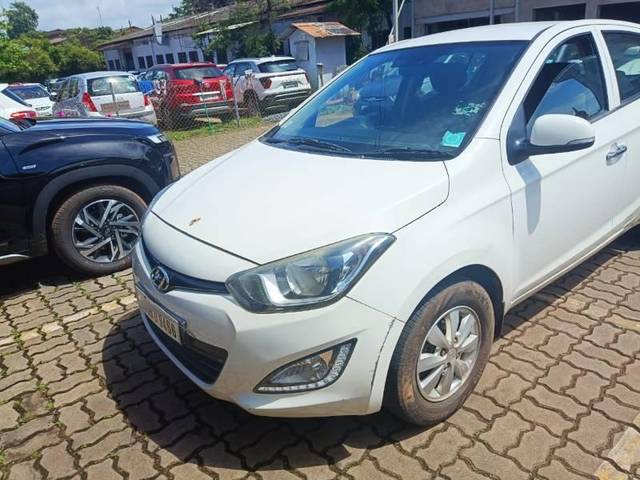 https://images10.gaadi.com/usedcar_image/4154436/original/processed_4e1701d7-1fdf-4f10-a1d2-bdb86e8760a2.jpg?imwidth=6400