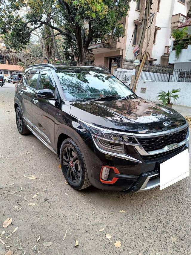 https://images10.gaadi.com/usedcar_image/4154467/original/processed_8420e95ba6560c2db96eb8f5dafae869.jpeg?imwidth=6400