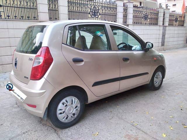 https://images10.gaadi.com/usedcar_image/4154489/original/processed_2ae4cffceccc378116ec4508fc2e1217.jpg?imwidth=6402