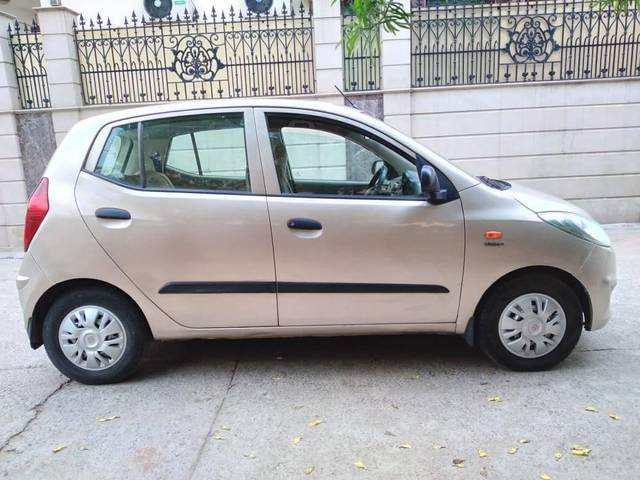 https://images10.gaadi.com/usedcar_image/4154489/original/processed_abb1e20054514b07a2ed2fdad4d8493b.jpeg?imwidth=6401