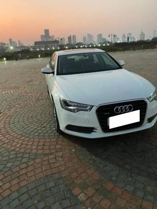 https://images10.gaadi.com/usedcar_image/4154517/original/processed_69832dab-19a8-4aeb-8d5c-02d78078cc43.jpeg?imwidth=6400