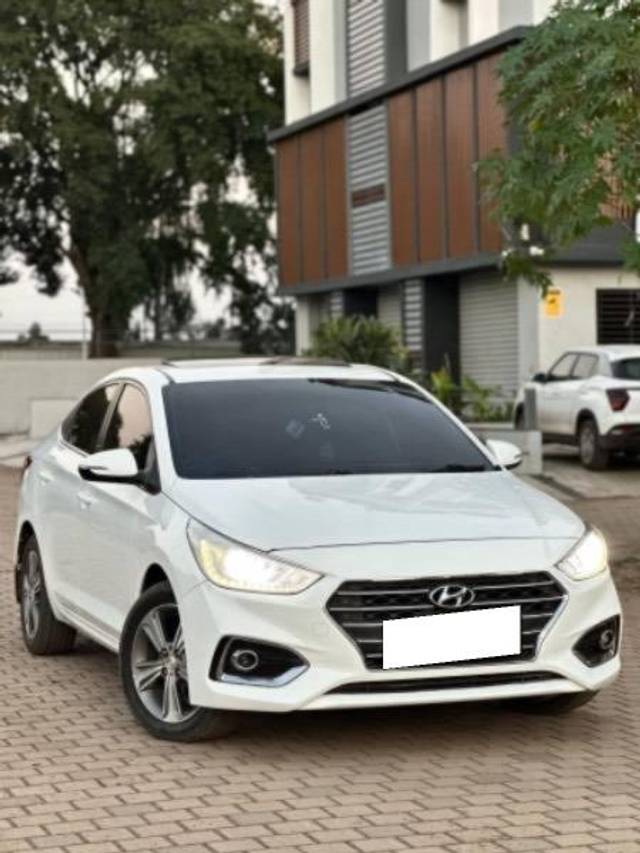 https://images10.gaadi.com/usedcar_image/4154636/original/processed_16c02bec-254a-449d-a222-10cdcef5adff.jpg?imwidth=6400