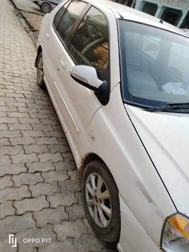 https://images10.gaadi.com/usedcar_image/4154660/original/processed_6ab2ede6-7efa-42c2-bf54-4a20871deab5.jpg?imwidth=6402