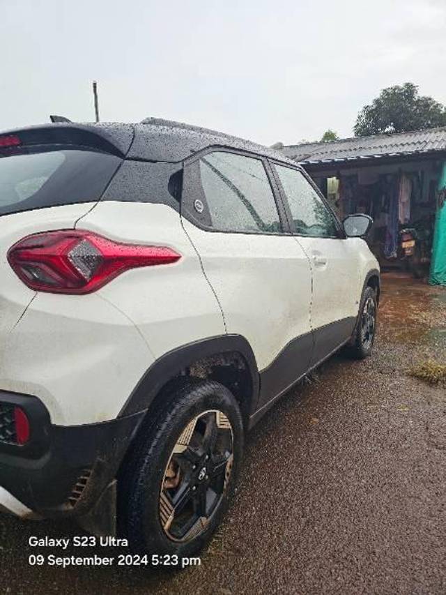 https://images10.gaadi.com/usedcar_image/4154697/original/processed_f9f71756-d614-4971-8f46-84677437730a.jpg?imwidth=6402