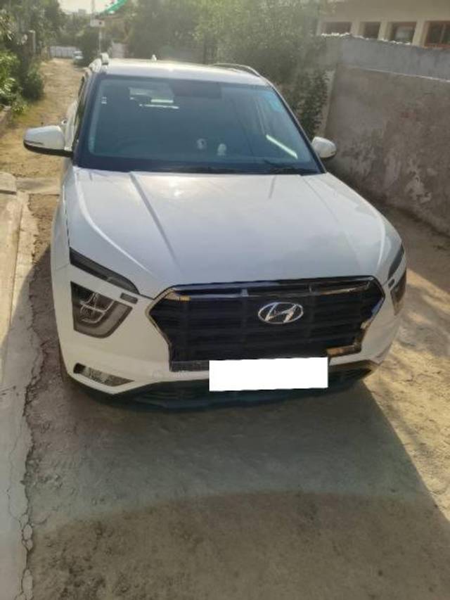 https://images10.gaadi.com/usedcar_image/4154914/original/processed_d55e5963-a7a6-426c-b341-650861d31a04.jpg?imwidth=6400