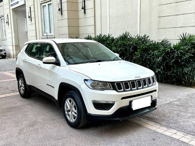 https://images10.gaadi.com/usedcar_image/4154974/original/processed_146a30e5aed0c61d85add4d9296b443c.jpg?imwidth=6400