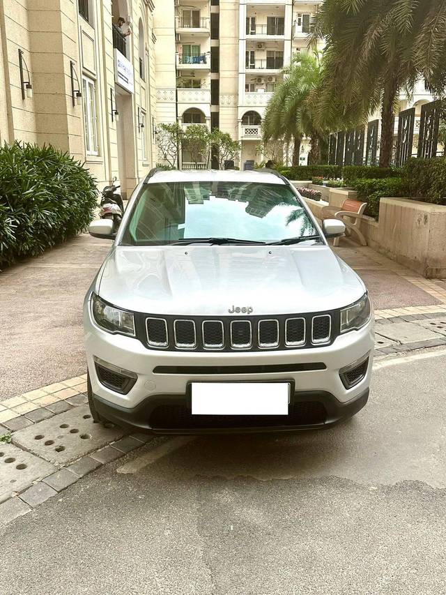 https://images10.gaadi.com/usedcar_image/4154981/original/processed_67d67812e88f90dde64abe448054f7c6.jpg?imwidth=6401