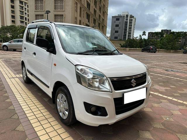 https://images10.gaadi.com/usedcar_image/4155088/original/processed_89206fc5371a5aac53f6e98c9f3172d7.jpg?imwidth=6400