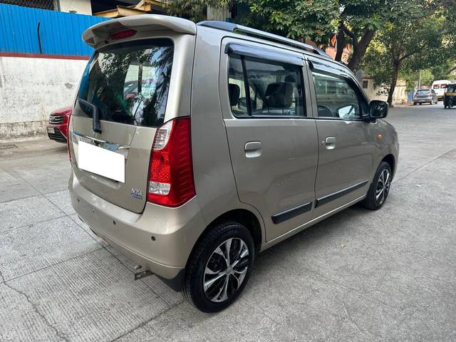 https://images10.gaadi.com/usedcar_image/4155101/original/processed_5662d5bcb88cf25f758ab7ee078c9808.jpg?imwidth=6402