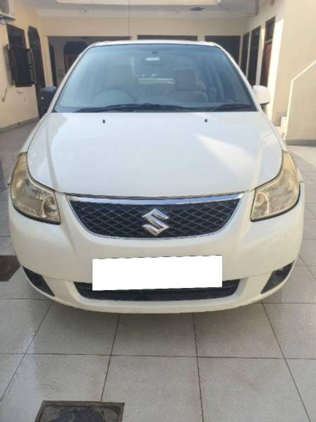 https://images10.gaadi.com/usedcar_image/4155159/original/processed_9971896b-b0c7-4def-ba44-7f4554d5da16.jpg?imwidth=6400