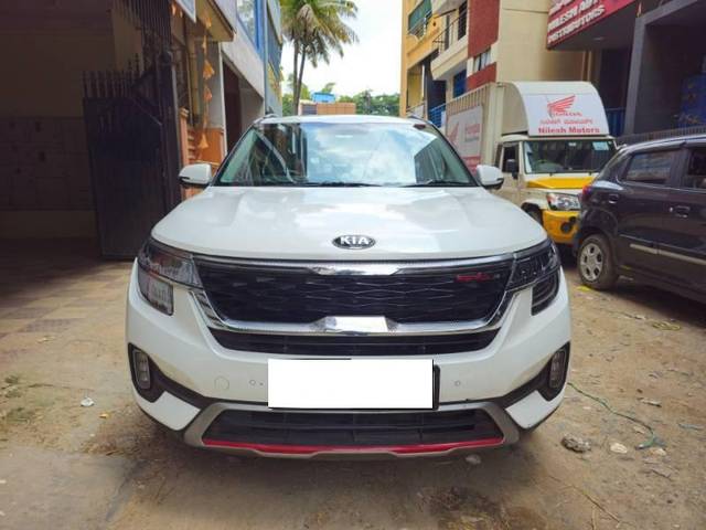 https://images10.gaadi.com/usedcar_image/4155226/original/processed_dae89095-9d9c-4bd0-bf87-243623220d7e.jpg?imwidth=6401