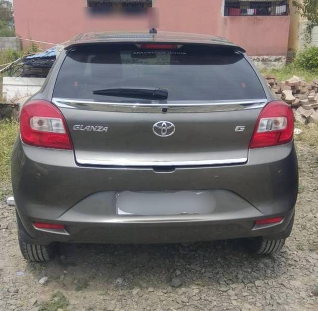 https://images10.gaadi.com/usedcar_image/4155262/original/processed_c8fa9015-ef68-42d9-b41b-a8b125807997.jpg?imwidth=6401