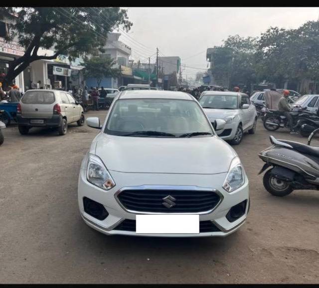 https://images10.gaadi.com/usedcar_image/4155265/original/processed_4df5bcc1-b38f-4e07-8153-992af24bafe1.jpg?imwidth=6400