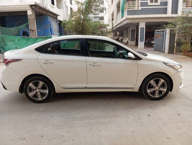 https://images10.gaadi.com/usedcar_image/4155339/original/7f9290e364c3a8683e67cc2429a0cdb9.jpg?imwidth=6401