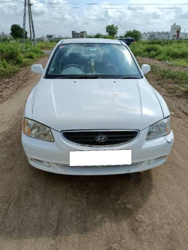 https://images10.gaadi.com/usedcar_image/4155365/original/processed_d54679ca-1110-46a7-8c4e-f370e9677019.jpg?imwidth=6402