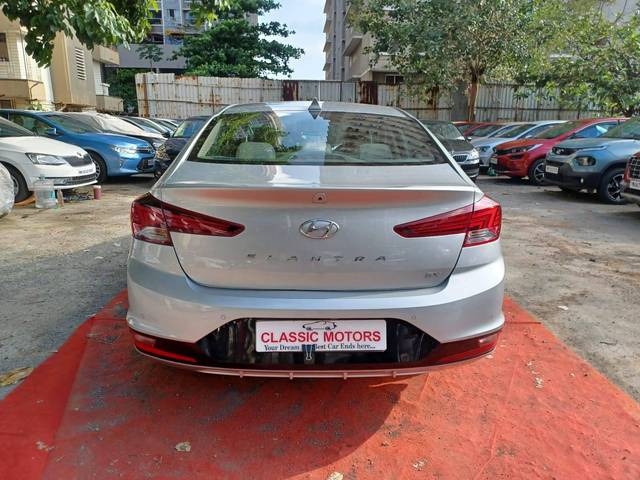 https://images10.gaadi.com/usedcar_image/4155366/original/processed_15aa9fc3ce84abd211c2484ac1ef3343.jpeg?imwidth=6402