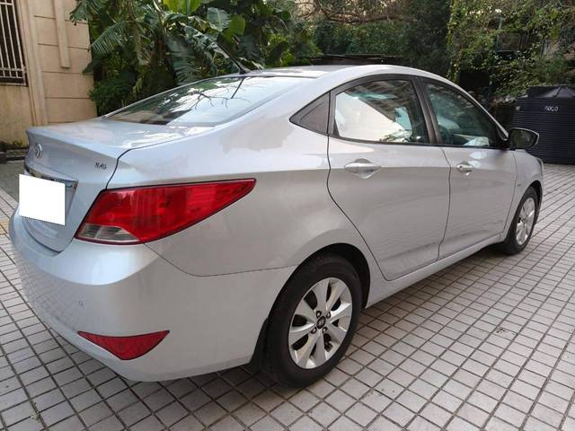 https://images10.gaadi.com/usedcar_image/4155386/original/processed_5e447219207eff39ac8f68baace75290.jpg?imwidth=6402