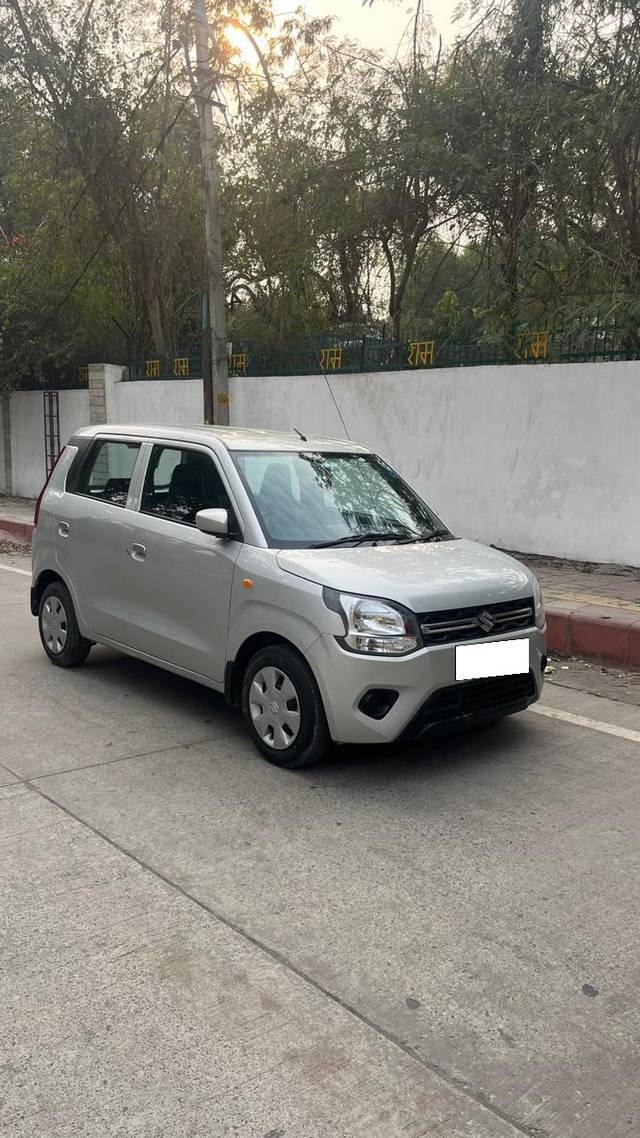 https://images10.gaadi.com/usedcar_image/4155416/original/processed_5ec431c17d88d1b1d840551cc2fabd75.jpg?imwidth=6400