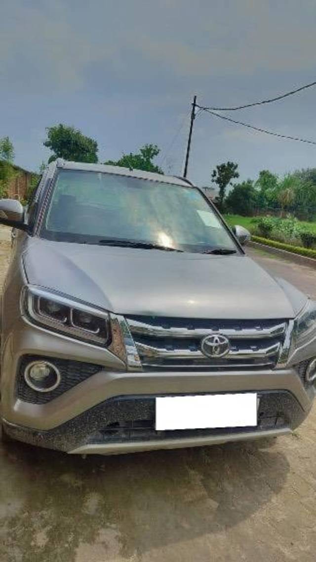 https://images10.gaadi.com/usedcar_image/4155513/original/processed_7530f26c-7345-4cf7-9991-c0a9d82cd00f.jpeg?imwidth=6402