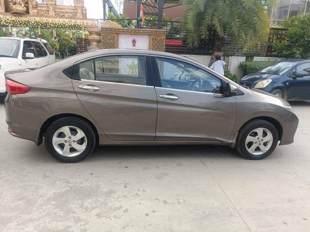 https://images10.gaadi.com/usedcar_image/4155556/original/processed_4a455e8966e0be81a9af979947e5127b.jpg?imwidth=6401